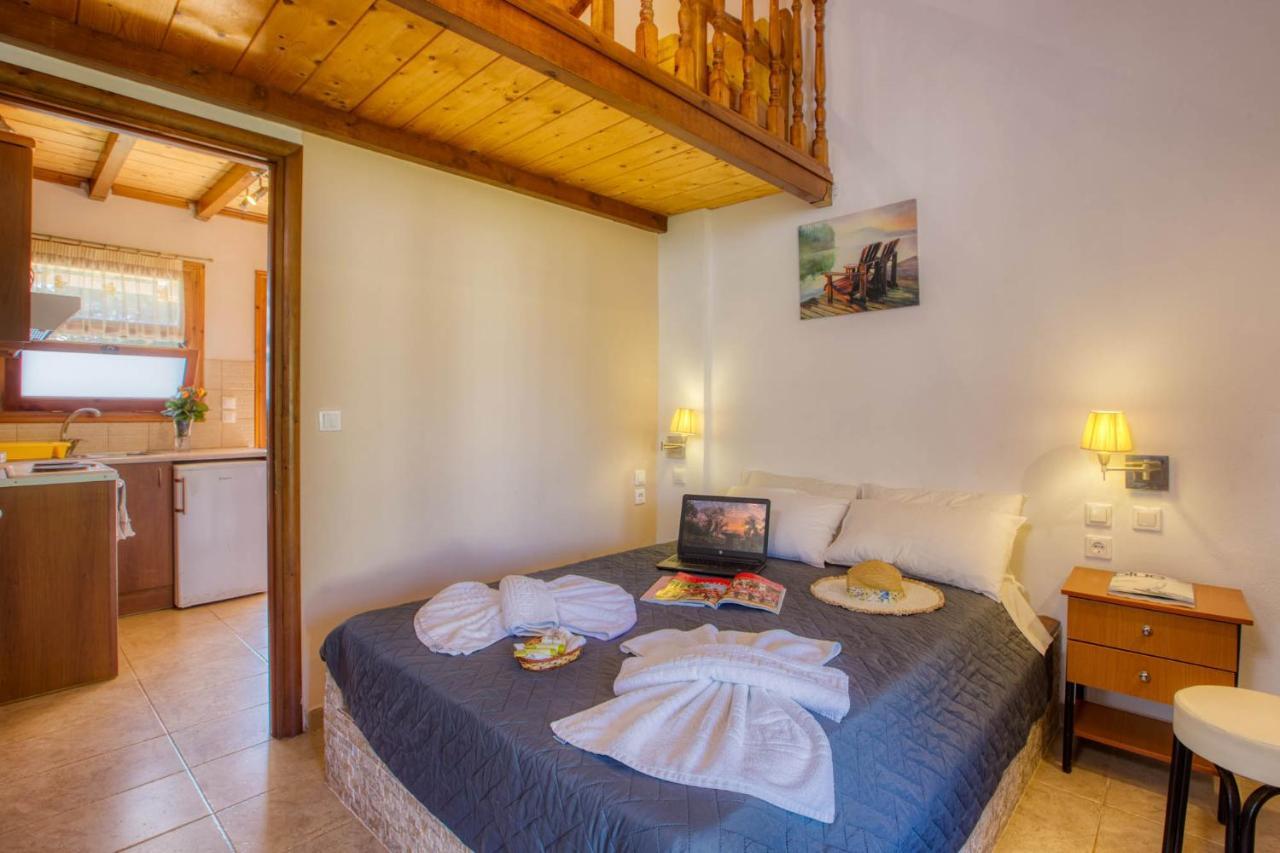 Apartament Christinas Lofts Ágios Matthaíos Zewnętrze zdjęcie