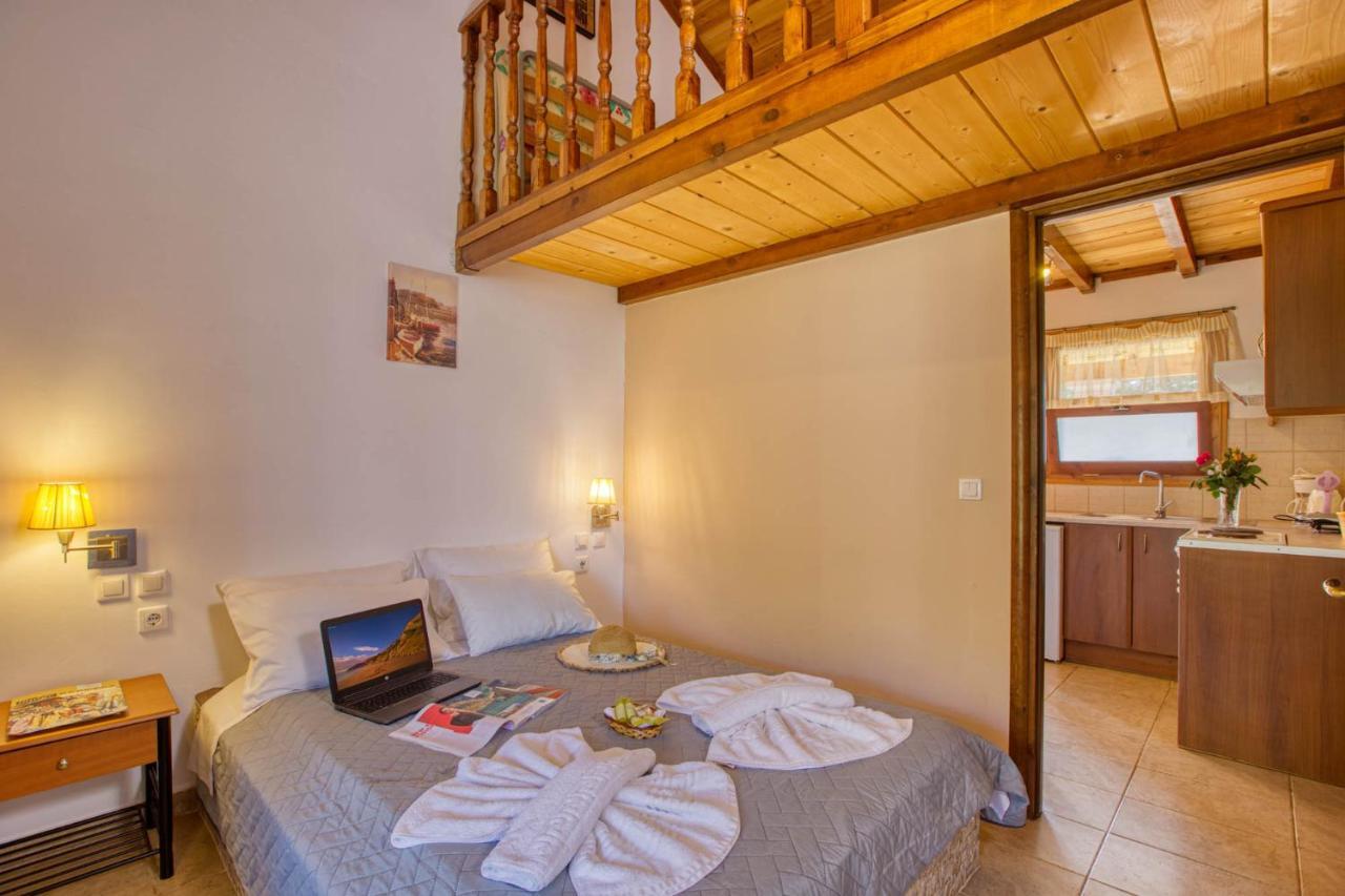 Apartament Christinas Lofts Ágios Matthaíos Zewnętrze zdjęcie