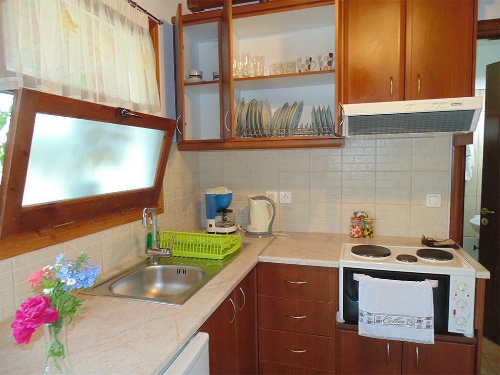 Apartament Christinas Lofts Ágios Matthaíos Zewnętrze zdjęcie